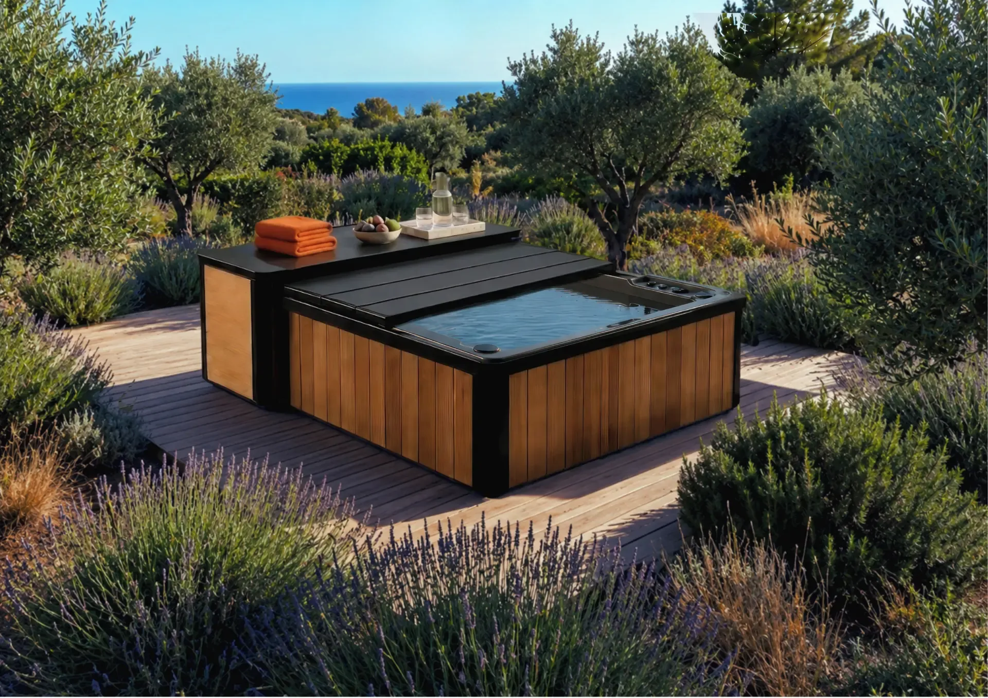 Spa habillage bois équipé d'une Cover Spa Box, couverture automatique brevetée, sur terrasse méditerranéenne